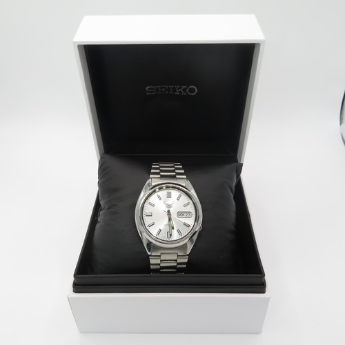 413 - Men's Seiko 5 Stainless Steel Watch Automatic WATCH RUNS