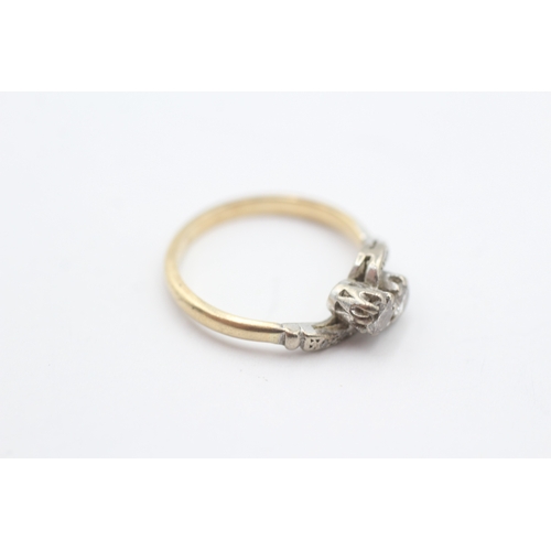 113 - 15ct gold diamond toi et moi ring (3.1g) Size M 1/2