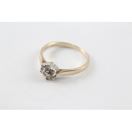 114 - 9ct gold vintage diamond cluster ring (2g) Size L