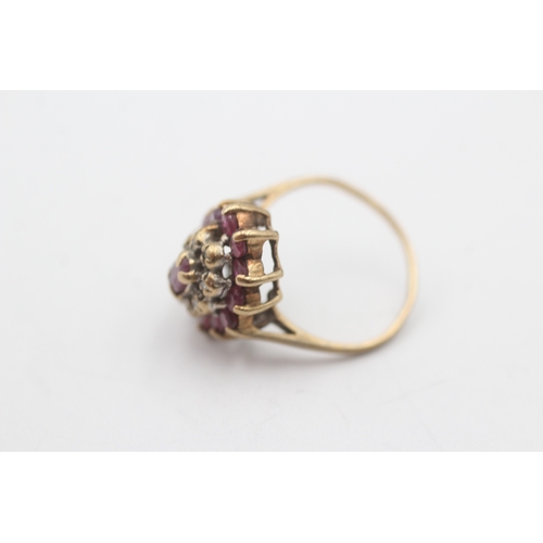 124 - 9ct gold vintage ruby & diamond cluster ring (2.1g) Size H