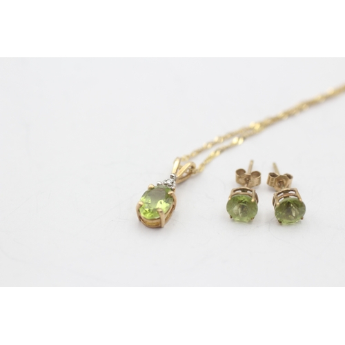 13 - 9ct gold peridot and diamond earring and necklace set (1.9g)