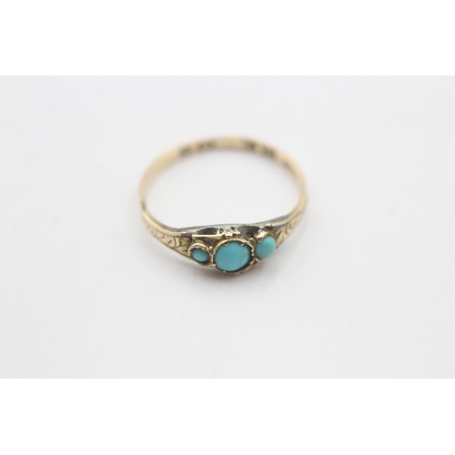 135 - 12ct gold antique turquoise trilogy ring (1.3g) Size N