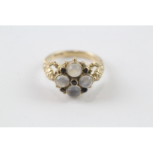 152 - 9ct gold vintage moonstone & sapphire dress ring (5g) Size N