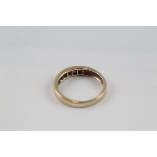 159 - 9ct gold vintage ruby & diamond half eternity ring (2.2g) Size M