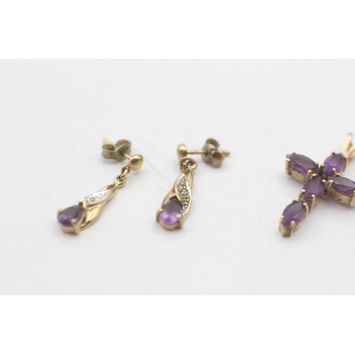 17 - 9ct gold amethyst earring and pendant set (2.1g)