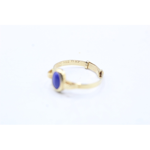 2 - 9ct gold lapis ring (0.9g) Size is adjustable up to Q