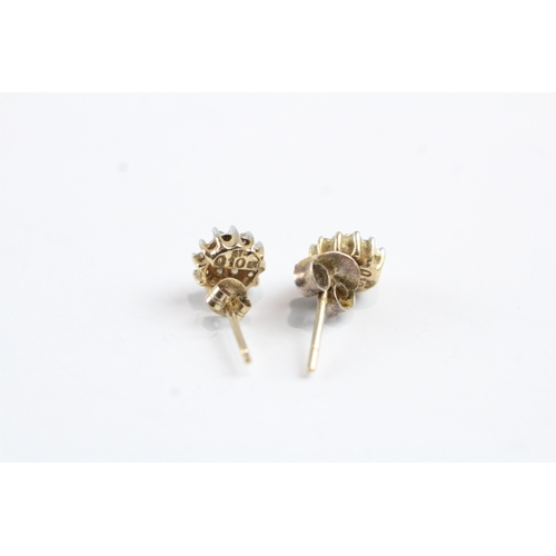 202 - 9ct gold diamond cluster stud earrings (1.1g)