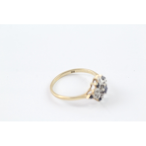 206 - 9ct gold sapphire and diamond cluster ring (1.3g) Size K