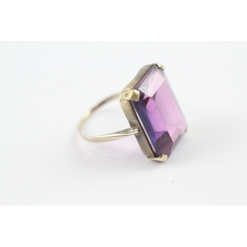 235 - 9ct Gold vintage purple gemstone cocktail ring (5.5g) Size N