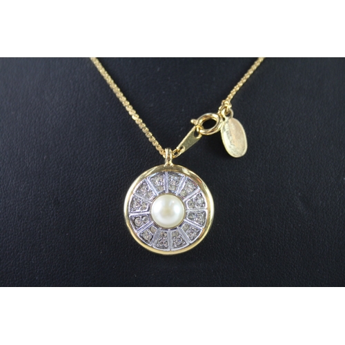 304 - Vintage Givenchy Gold Tone Necklace w/ Simulated Pearl Pendant 10g