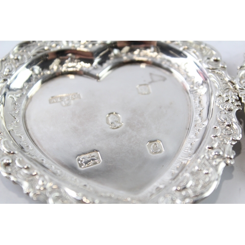 350 - Vintage 1977 London Sterling Silver Heart Shaped Pin / Trinket Dishes (61g)