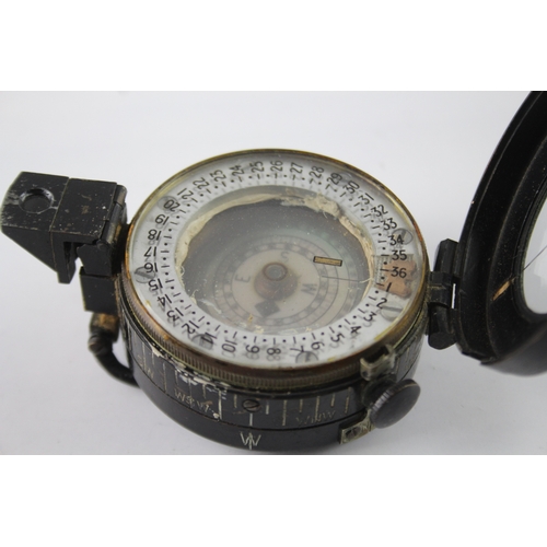 374 - WW2 1940 Dated MKIII British Military Compass TG & Co London