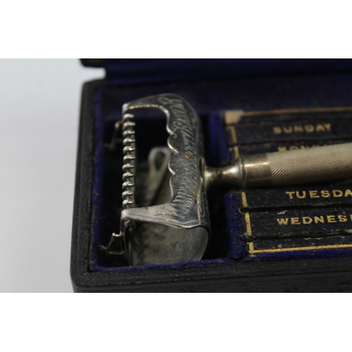 395 - Boxed Antique Kampfes Safety Razor