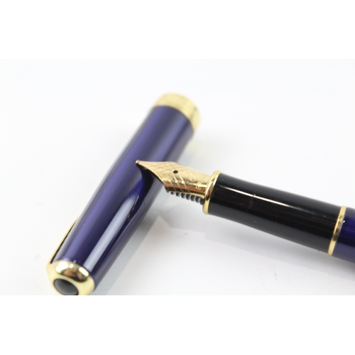 435 - Vintage Parker Sonnet Blue Lacquer Fountain Pen w/ 18ct Gold Nib WRITING