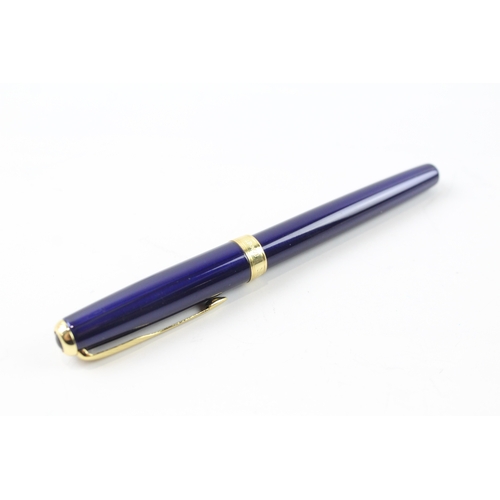 435 - Vintage Parker Sonnet Blue Lacquer Fountain Pen w/ 18ct Gold Nib WRITING