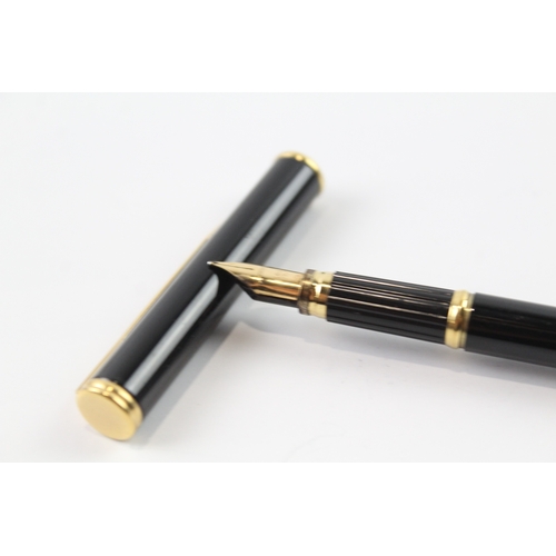 436 - Vintage Waterman Executive Black Lacquer Fountain Pen w/ 18ct Gold Nib WRITING