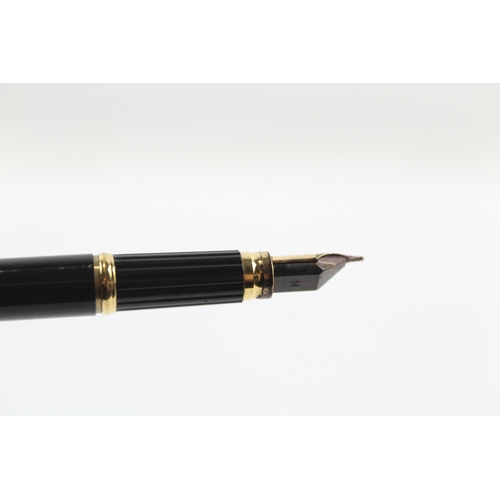 436 - Vintage Waterman Executive Black Lacquer Fountain Pen w/ 18ct Gold Nib WRITING