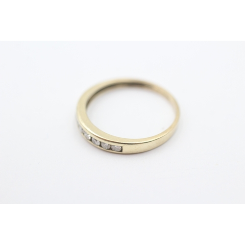 86 - 9ct gold diamond half eternity ring (1.6g) Size Q