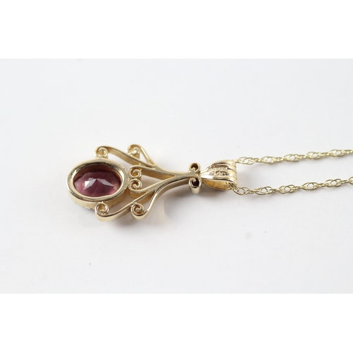 88 - 9ct gold vintage pink gemstone pendant necklace (3.1g)