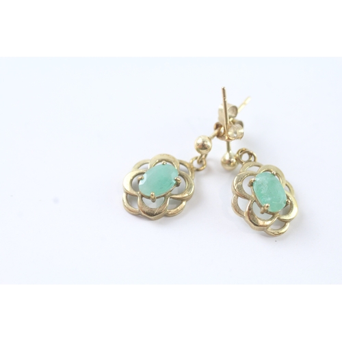 89 - 9ct gold emerald drop earrings w/ posts (1.2g)