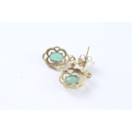 89 - 9ct gold emerald drop earrings w/ posts (1.2g)