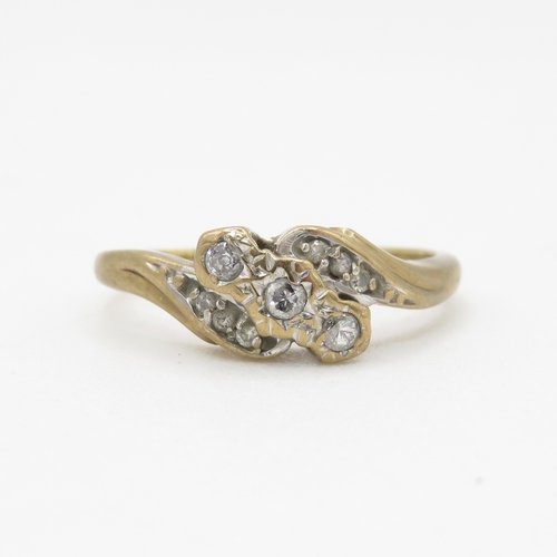 76 - 9ct gold vintage diamond dress ring (2.3g) Size P