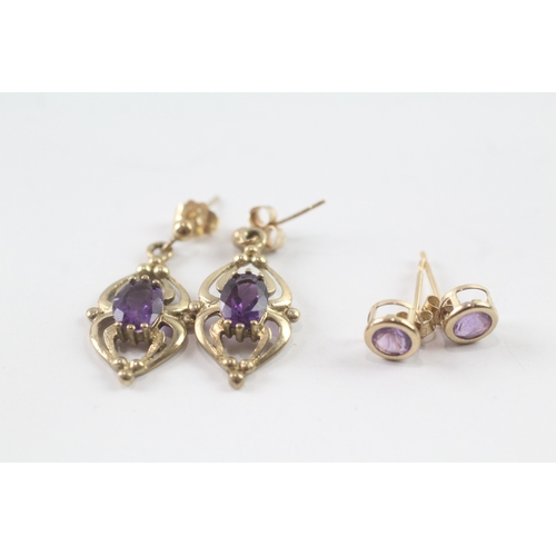 108 - Collection of 9ct gold purple gemstone earrings (2.8g)