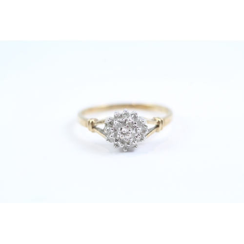 118 - 9ct gold diamond cluster dress ring (1.5g) Size N