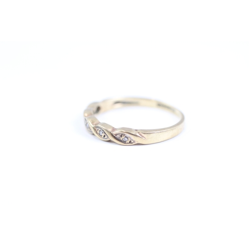 133 - 9ct gold diamond five stone twist dress ring (1.5g) Size L