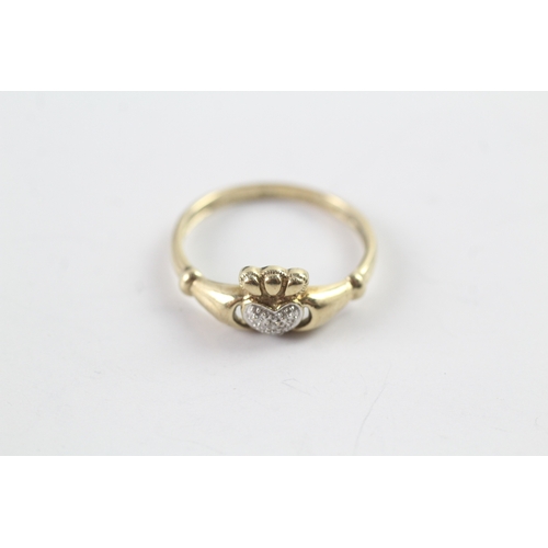 136 - 9ct gold diamond Irish claddah ring (1.9g) Size O 1/2