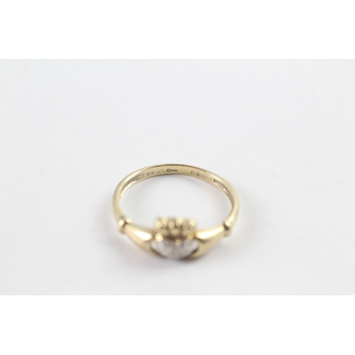 136 - 9ct gold diamond Irish claddah ring (1.9g) Size O 1/2