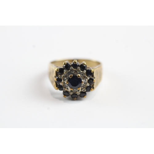 147 - 9ct gold vintage sapphire and diamond cluster dress ring (3.5g) Size K 1/2