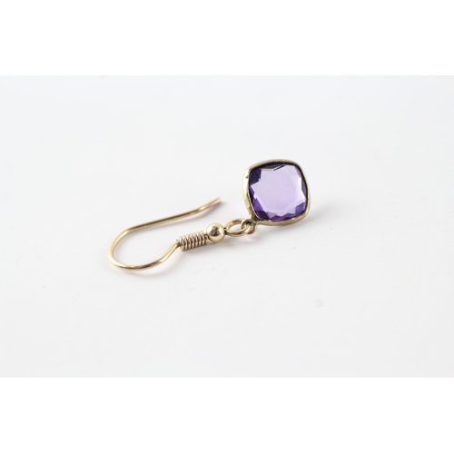 148 - 9ct gold amethyst drop earrings w/ shepherd hooks (1.7g)