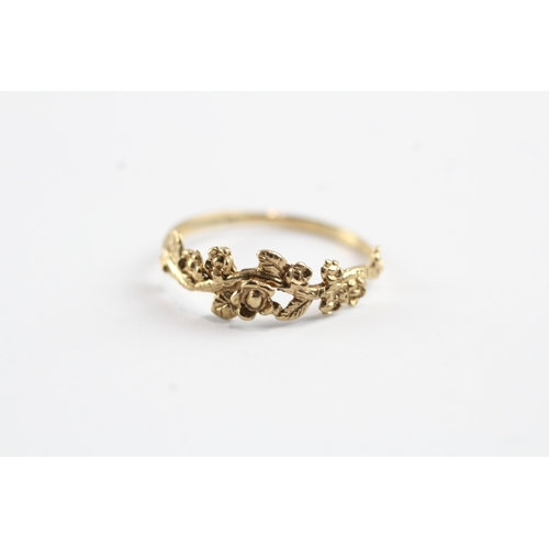 149 - 9ct gold vintage floral design dress ring (1.2g) Size N