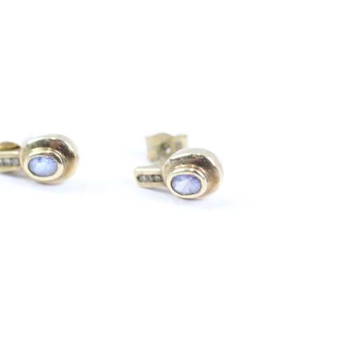 174 - 9ct gold blue gemstone and diamond stud earrings (1.7g)