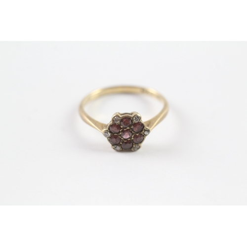 179 - 9ct gold garnet and diamond floral cluster dress ring (1.8g) Size M