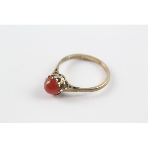 186 - 9ct gold carnelian set ring Size M 1/2