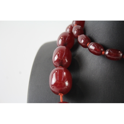 311 - Graduated Cherry Bakelite Necklace w/ Internal Streaking 156g