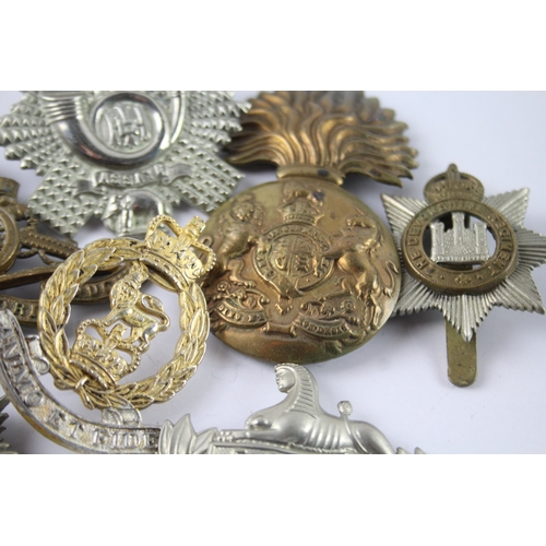 378 - Military Cap Badges Inc HLI, R Scots Fusiliers, Royal Sussex, Etc x 10