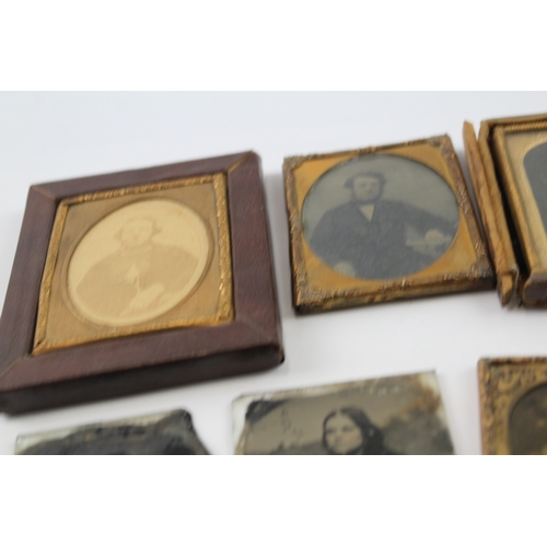 394 - Antique Photographs Inc Ambrotype Ephemera Collectables