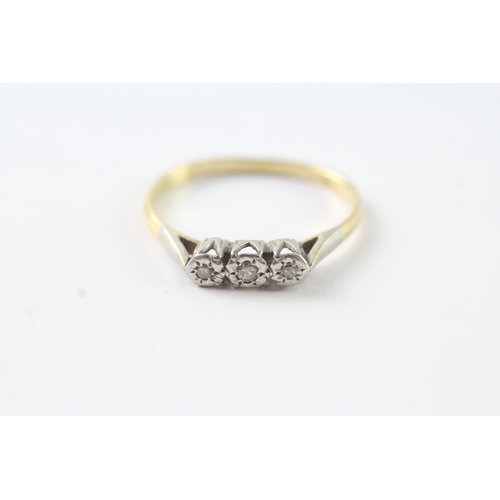 41 - 9ct gold vintage diamond trilogy ring (2.1g) Size Q