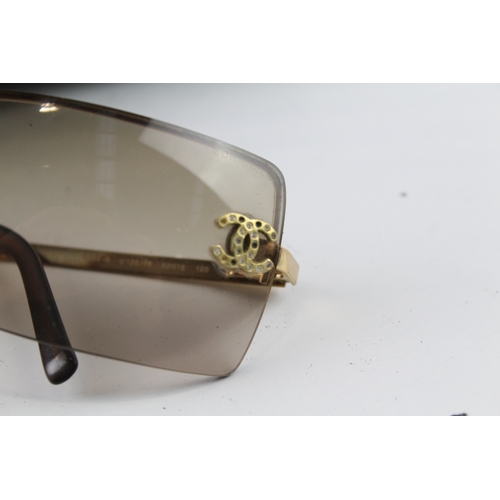 410 - CHANEL Sunglasses Cased