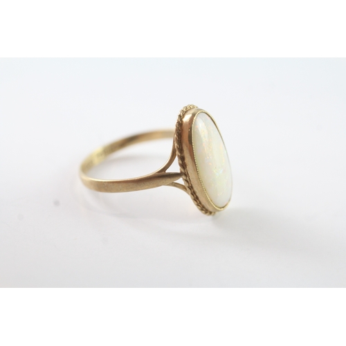 43 - 9ct gold vintage opal dress ring (2.1g) Size O