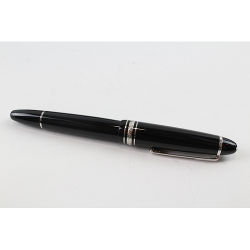 438 - Montblanc Meisterstuck Black Fountain Pen w/ 14ct White Gold Nib WRITING Boxed