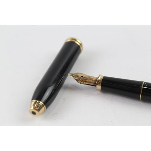 443 - Vintage Cross Townsend Black Lacquer Fountain Pen w/ 14ct Gold Nib WRITING