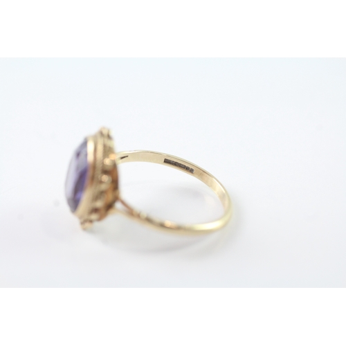 47 - 9ct gold vintage synthetic colour changing sapphire dress ring (3g) Size P 1/2