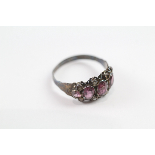 6 - 9ct gold garnet & seed pearl antique ring (as seen) Size O