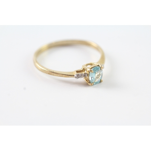 60 - 9ct gold blue & white gemstone dress ring (2g) Size V