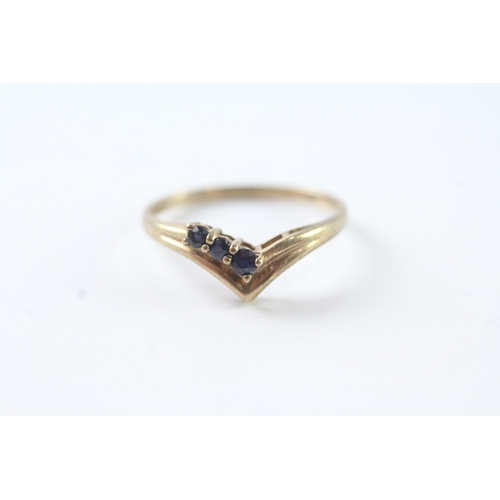 70 - 9ct gold sapphire wishbone dress ring (1.3g) Size N 1/2