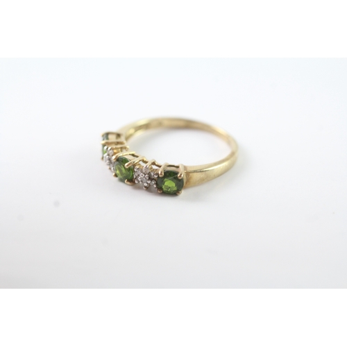 71 - 9ct gold green gemstone & diamond dress ring (2g)